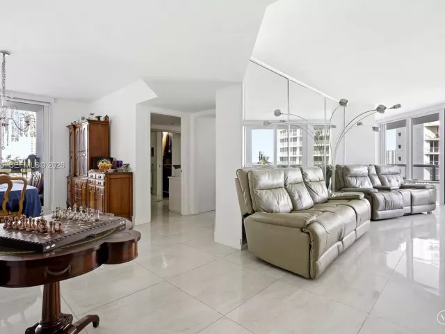 Продажа квартиры #714 - фото 7492311