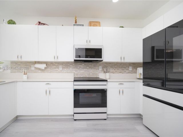 Продажа дома по адресу 28510 SW 134th Ave - фото 7460449