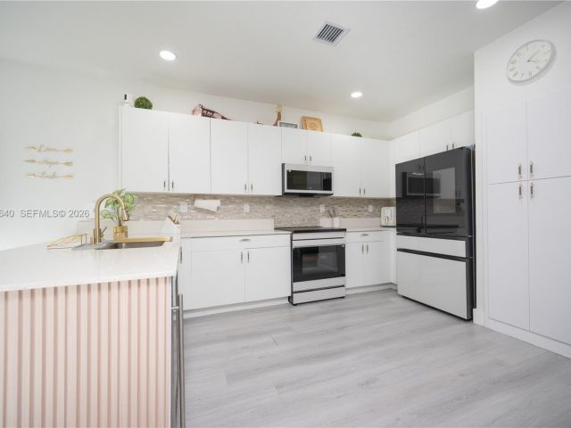 Продажа дома по адресу 28510 SW 134th Ave - фото 7460450