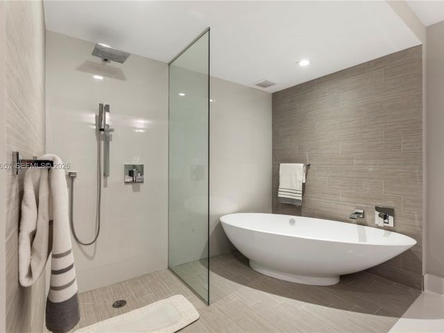 Квартира в аренду номер4-806 - фото 7490059