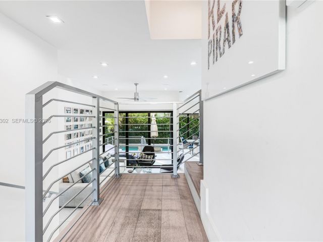 Дом в аренду по адресу 640 Fernwood Rd - фото 7439395