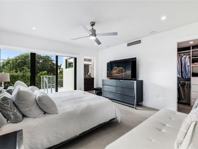 Дом в аренду по адресу 640 Fernwood Rd - фото 7439400