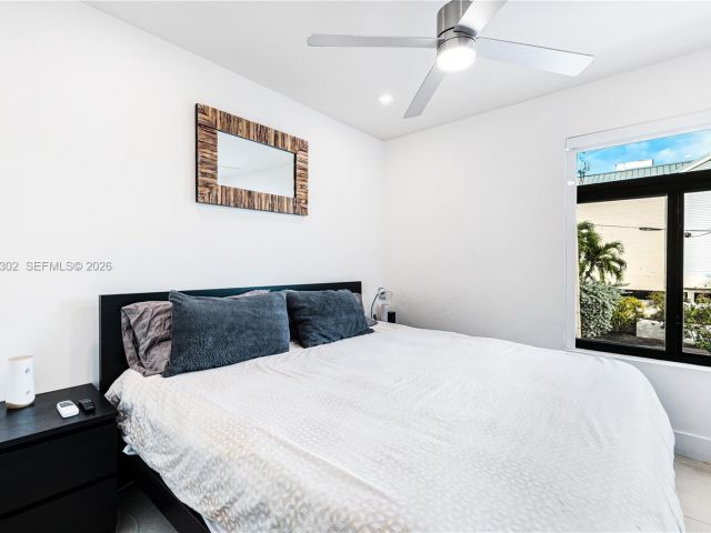 Дом в аренду по адресу 640 Fernwood Rd - фото 7439405