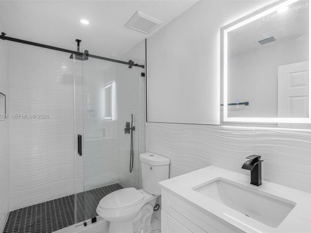 Дом в аренду по адресу 2901 SW 92nd Ave 0 - фото 7432477