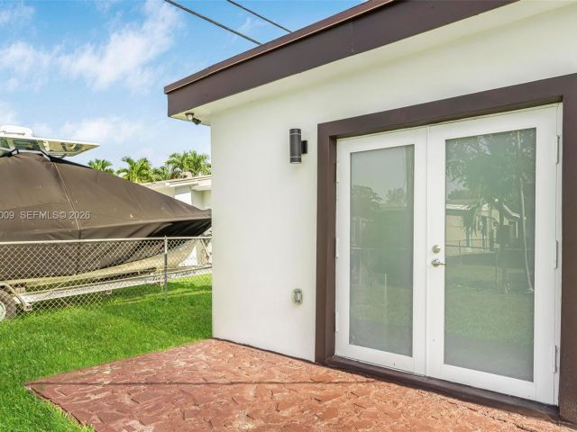 Дом в аренду по адресу 2901 SW 92nd Ave 0 - фото 7432480