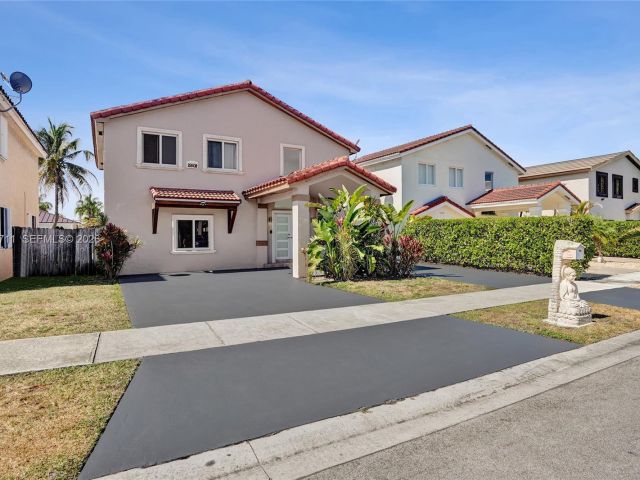 Продажа дома по адресу 15502 SW 137th Pl - фото 7446026