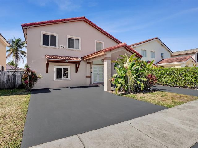 Продажа дома по адресу 15502 SW 137th Pl - фото 7446027