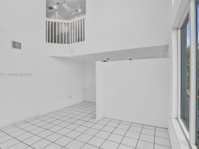 Продажа дома по адресу 15502 SW 137th Pl - фото 7446031