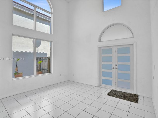 Продажа дома по адресу 15502 SW 137th Pl - фото 7446033