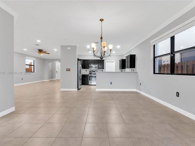 Дом в аренду по адресу 3401 SE 5th St 3401 - фото 7432717