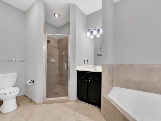 Дом в аренду по адресу 3401 SE 5th St 3401 - фото 7432723