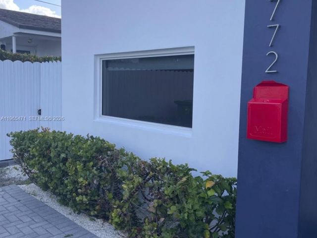 Дом в аренду по адресу 2772 SW 31st Ct 2772 - фото 7432751