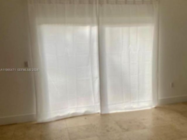 Дом в аренду по адресу 2772 SW 31st Ct 2772 - фото 7432760