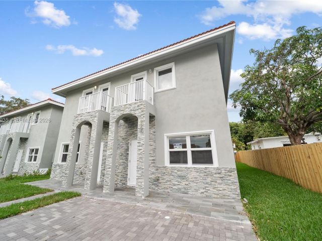 Продажа дома по адресу 529 NW 56th St - фото 7432995