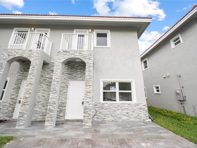 Продажа дома по адресу 529 NW 56th St - фото 7432997