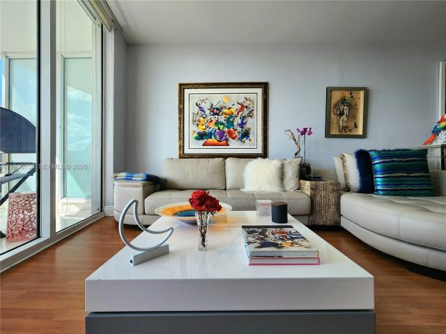 Продажа квартиры #2406 - фото 7500468