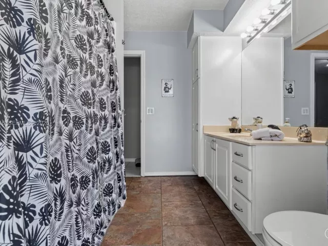 Продажа дома по адресу 12860 Sunset Blvd - фото 7451155