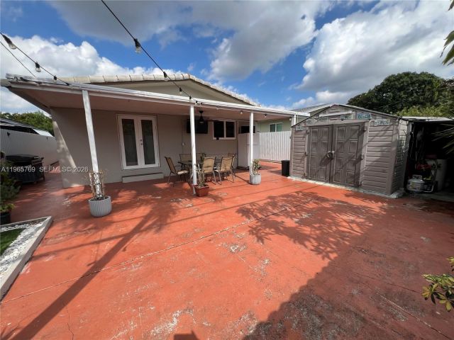 Продажа дома по адресу 10382 SW 25th St - фото 7437265