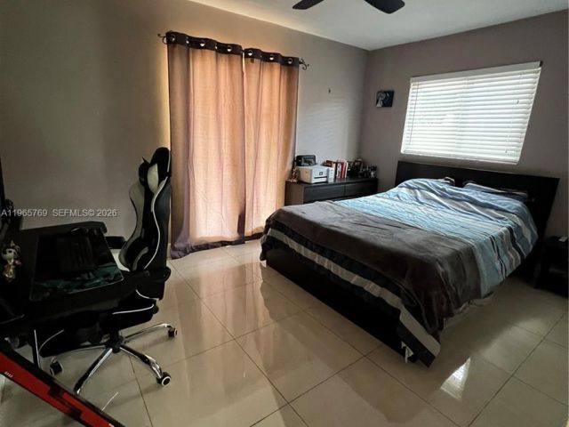 Продажа дома по адресу 10382 SW 25th St - фото 7437274