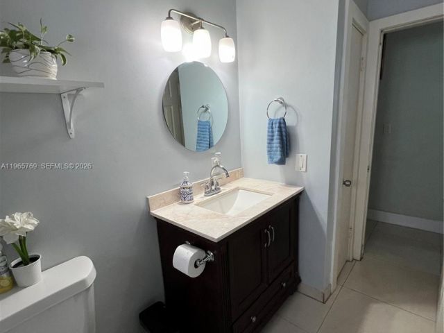 Продажа дома по адресу 10382 SW 25th St - фото 7437276