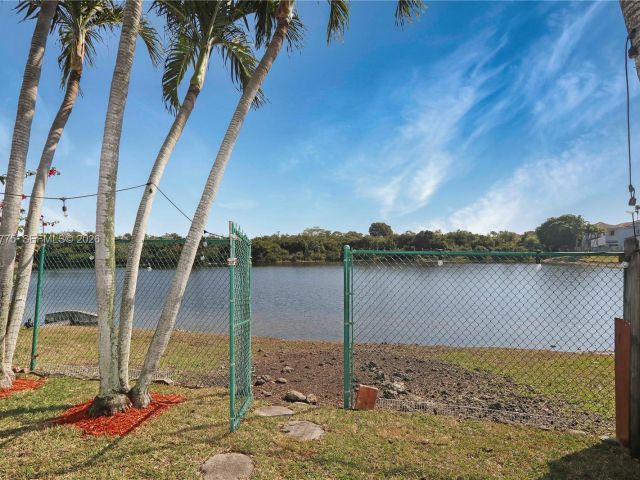 Продажа дома по адресу 941 SW 148th Pl - фото 7446362