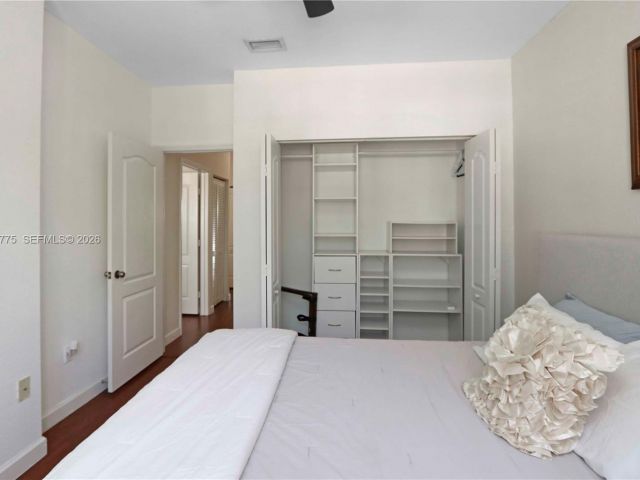 Продажа дома по адресу 941 SW 148th Pl - фото 7446364