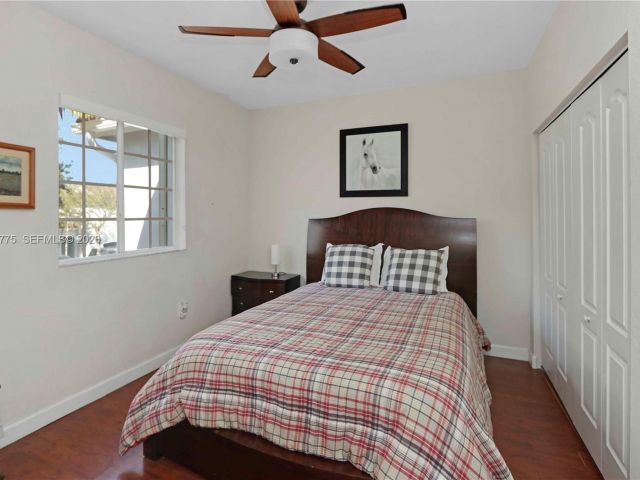 Продажа дома по адресу 941 SW 148th Pl - фото 7446367