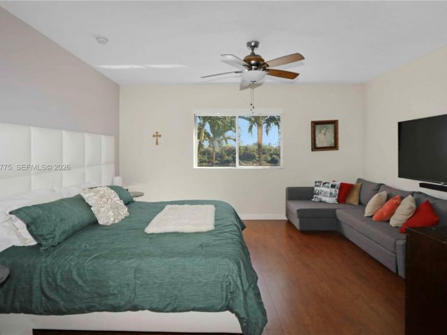 Продажа дома по адресу 941 SW 148th Pl - фото 7446369