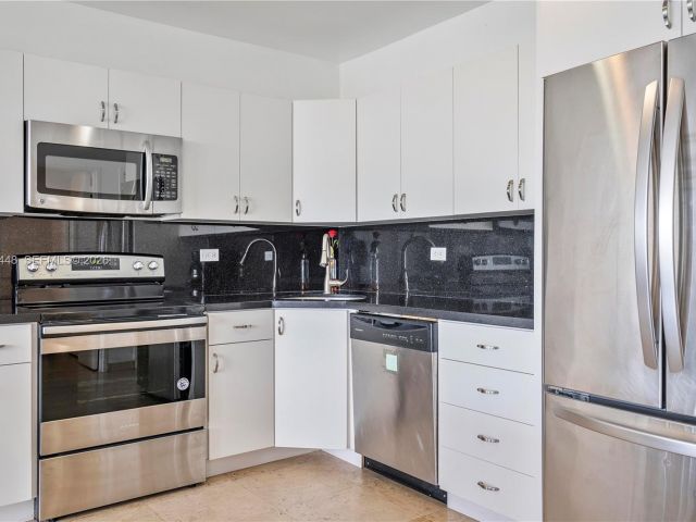 Продажа квартиры #423 - фото 7435852