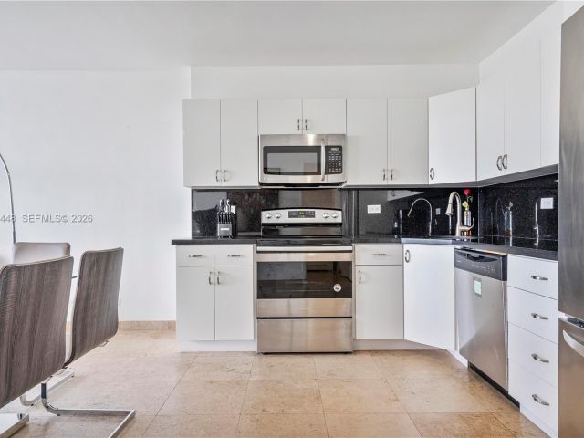 Продажа квартиры #423 - фото 7435853