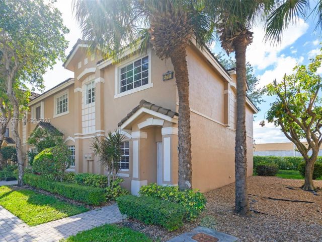 Продажа дома по адресу 5791 NW 116th Ave 112 - фото 7510785