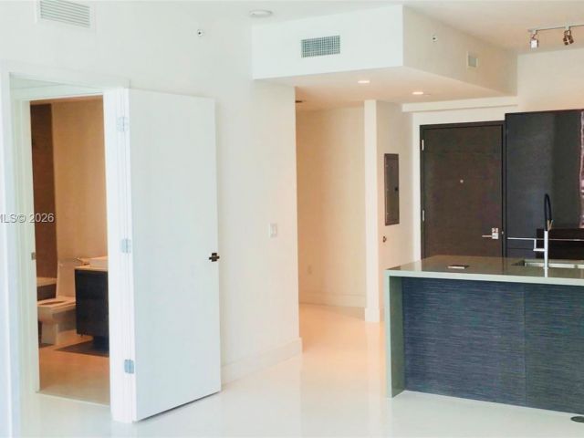 Продажа квартиры #2607 - фото 7436127