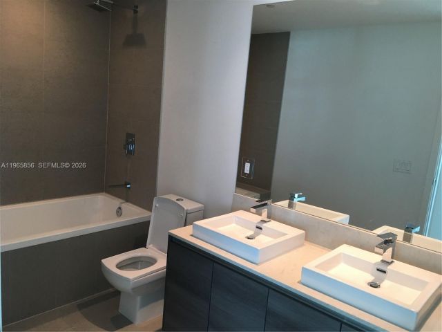 Продажа квартиры #2607 - фото 7436142