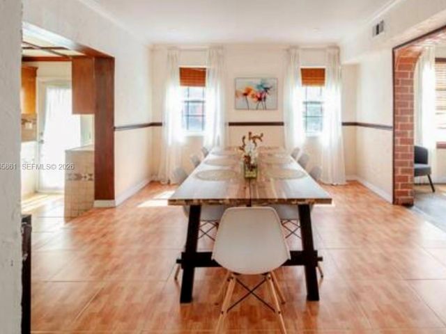 Продажа дома по адресу 1545 NW 8th Ter - фото 7445467