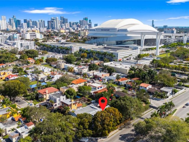 Продажа дома по адресу 1644 NW 8th Ter - фото 7434123