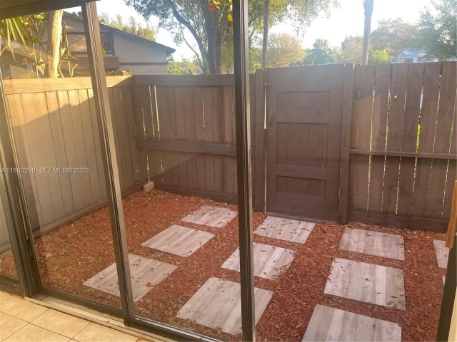 Дом в аренду по адресу 2191 Bayberry Dr 2191 - фото 7453896