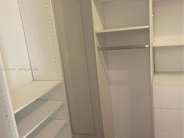 Дом в аренду по адресу 2191 Bayberry Dr 2191 - фото 7453902