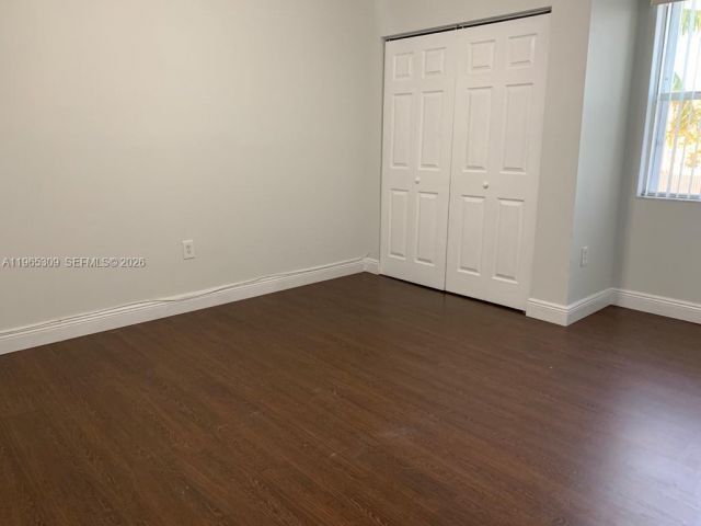 Дом в аренду по адресу 12447 NW 7th St - фото 7436343