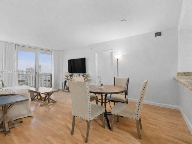 Продажа квартиры #2415 - фото 7435937