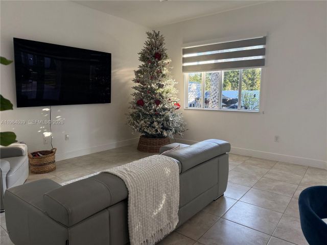 Дом в аренду по адресу 27669 SW 154th Ave - фото 7435396