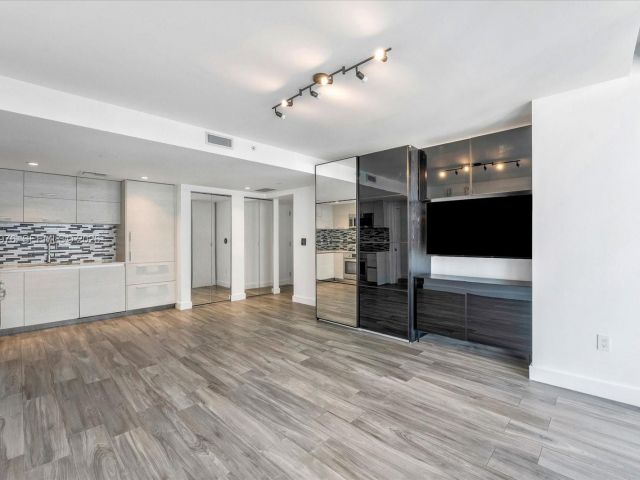 Продажа квартиры #4807 - фото 7436053