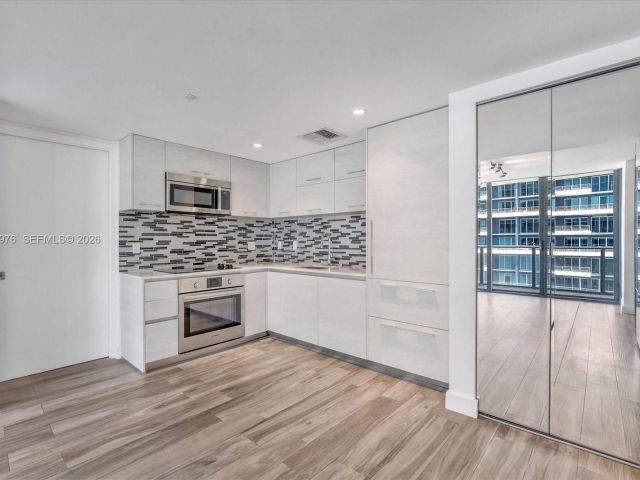 Продажа квартиры #4807 - фото 7436057