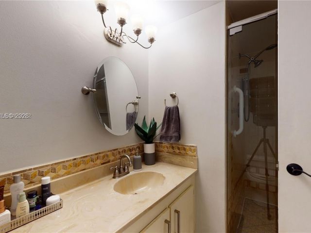 Продажа квартиры #417 - фото 7443157