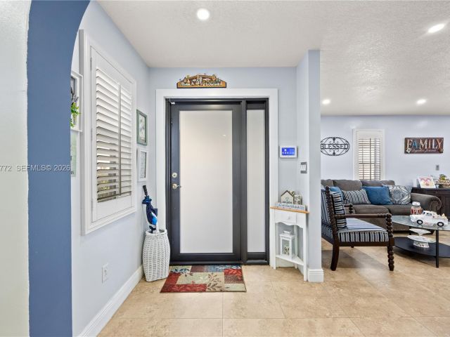 Продажа дома по адресу 13910 SW 163rd St - фото 7436737