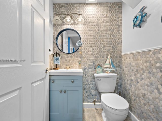 Продажа дома по адресу 13910 SW 163rd St - фото 7436745