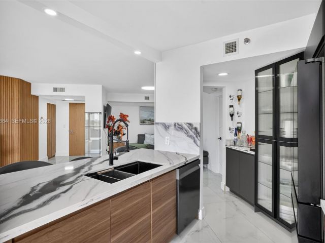 Продажа квартиры #1710 - фото 7487507