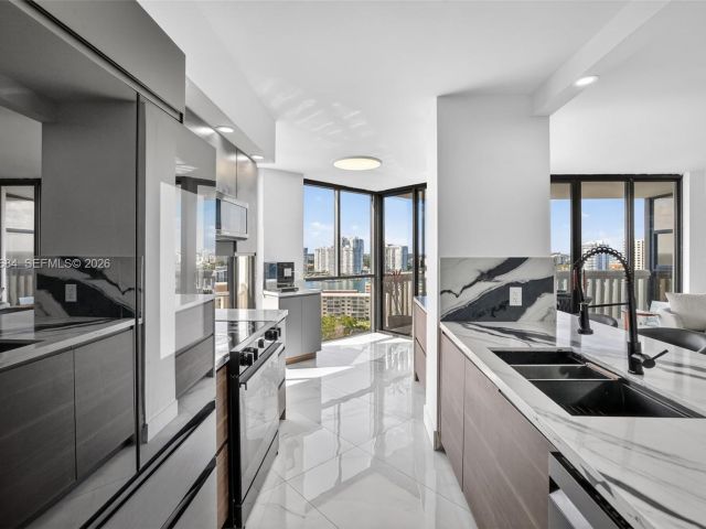 Продажа квартиры #1710 - фото 7487511