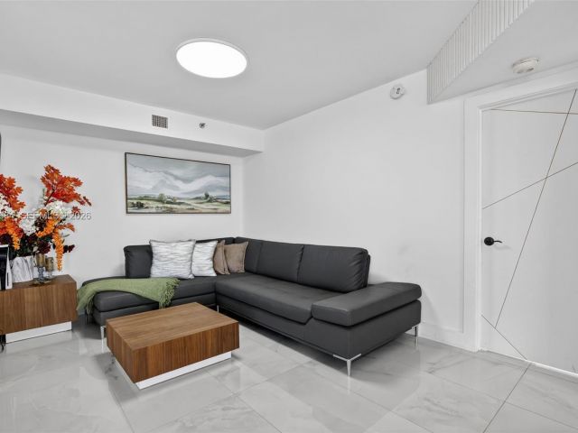 Продажа квартиры #1710 - фото 7487518