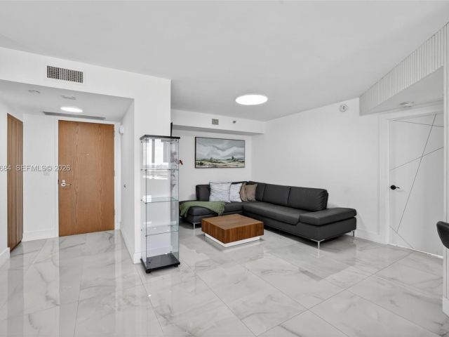 Продажа квартиры #1710 - фото 7487520