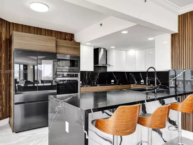 Продажа квартиры #1106 - фото 7489659